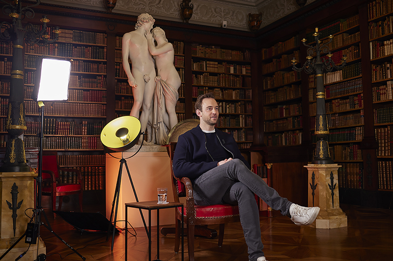 Joël Dicker et la bibliothèque de la Villa La Grange: les images!